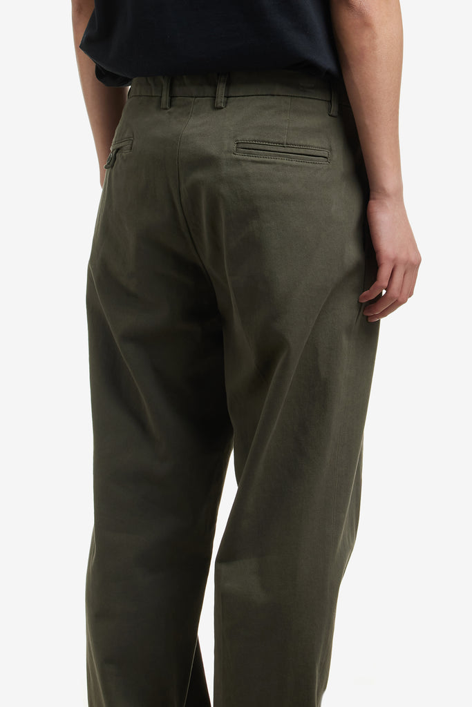 PLEATED CHINOS - WORKSOUT WORLDWIDE