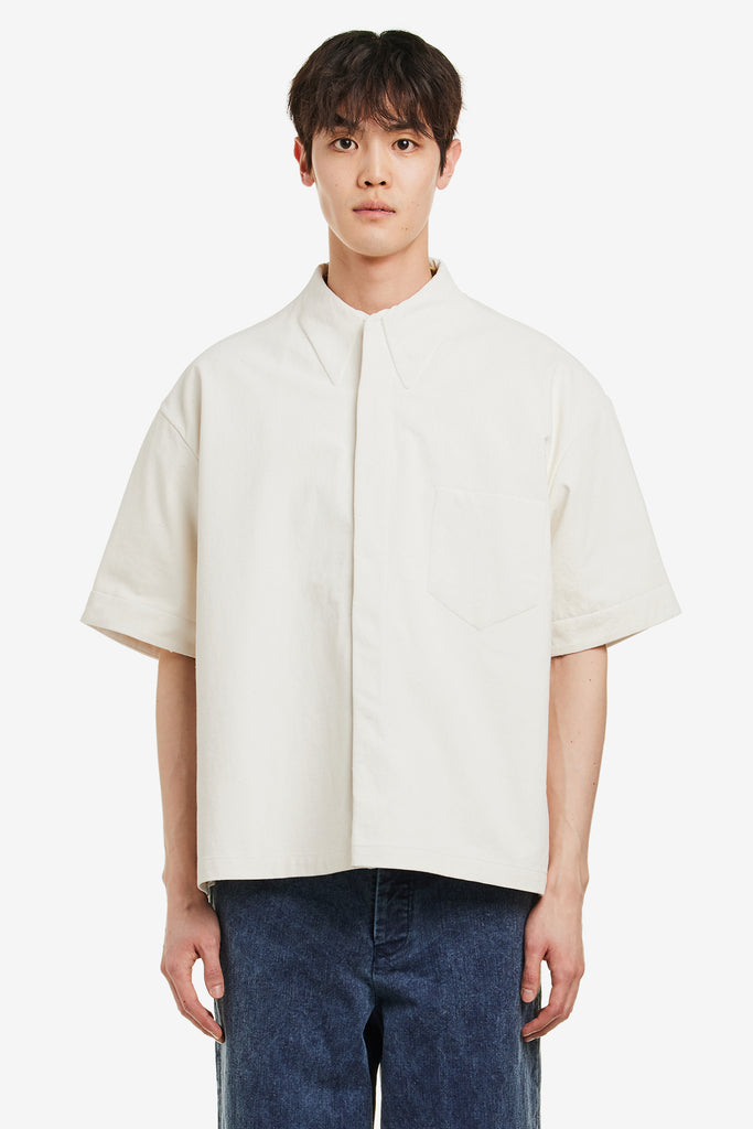 MOLDED BOLD SQUARE SHIRT - WORKSOUT WORLDWIDE
