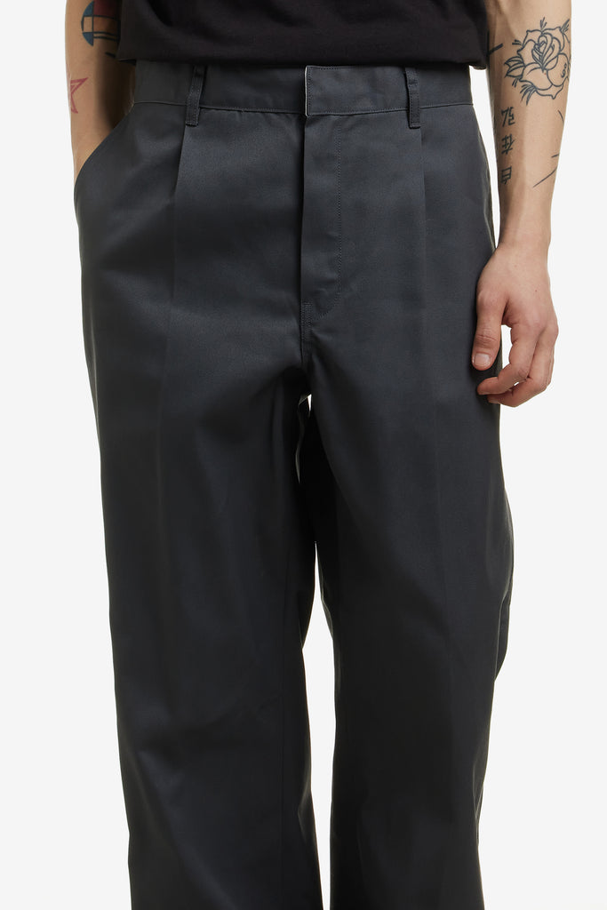 DICKIES/PLEATED TROUSERS - WORKSOUT WORLDWIDE