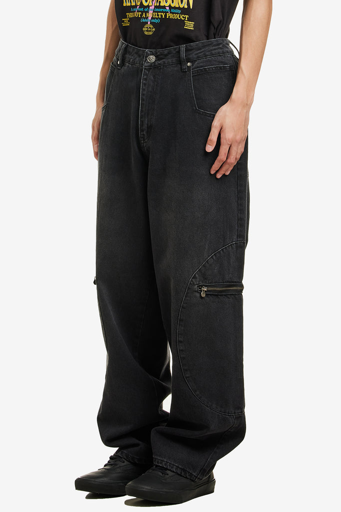 CIRCLE CARGO JEANS - WORKSOUT WORLDWIDE