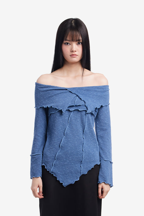 GRUNGED OFF-SHOULDER SWEATER