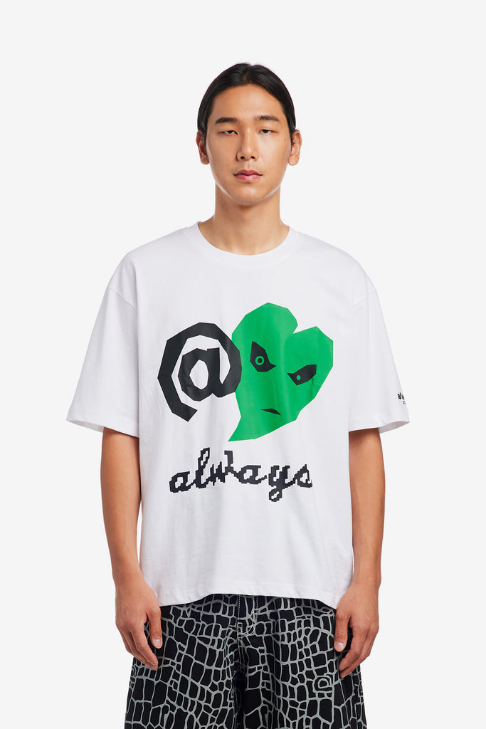 LOVE IS HARD T-SHIRT - WORKSOUT WORLDWIDE