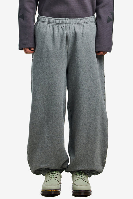 STUDDED BIG SWEAT PANTS