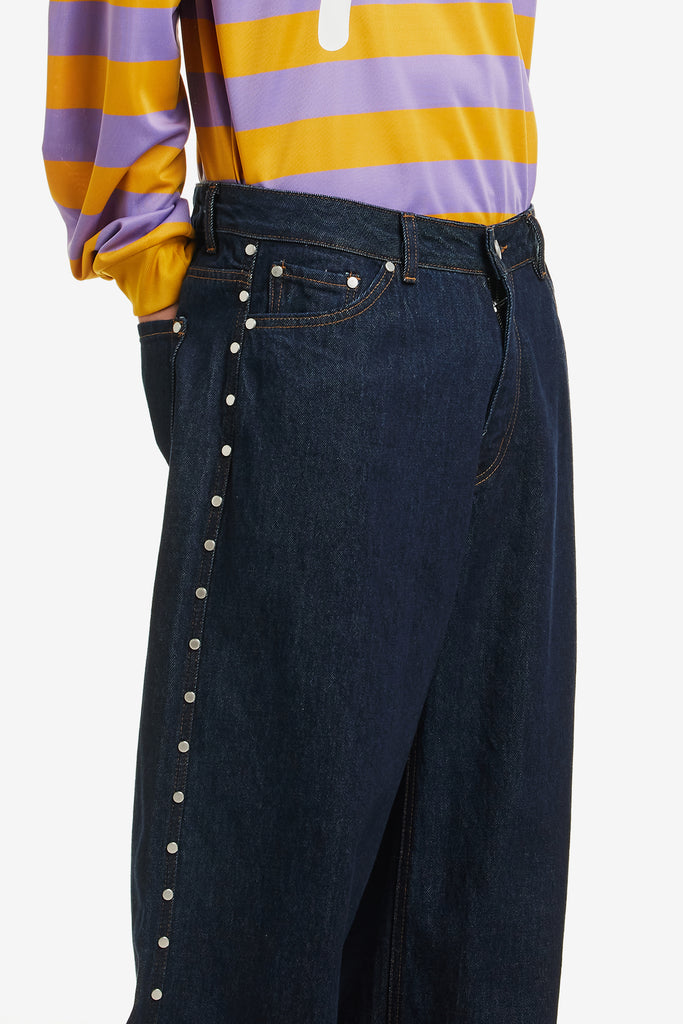 SUPER BAGGY STUDDED PANTS - WORKSOUT WORLDWIDE