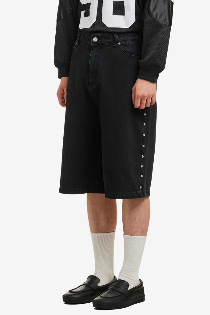 STUDDED WIDE SHORTS - WORKSOUT WORLDWIDE