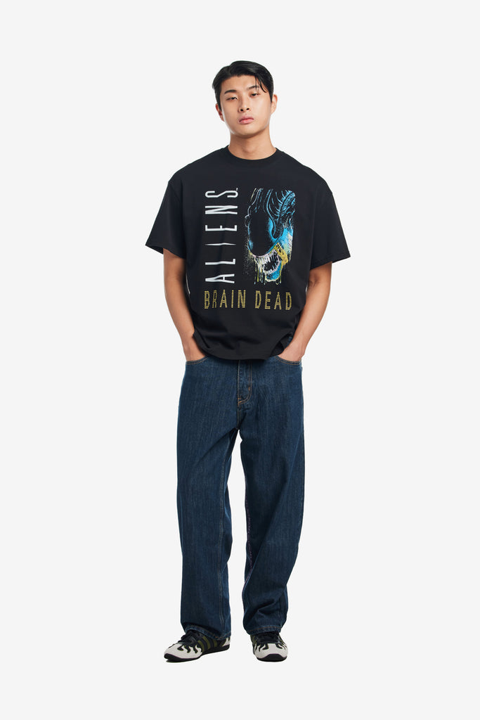 BRAIN DEAD X ALIENS FINAL SIGHT T-SHIRT - WORKSOUT WORLDWIDE