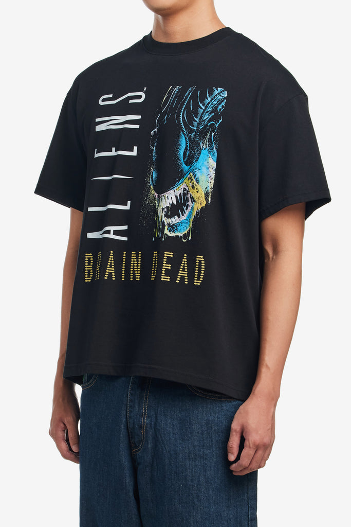 BRAIN DEAD X ALIENS FINAL SIGHT T-SHIRT - WORKSOUT WORLDWIDE