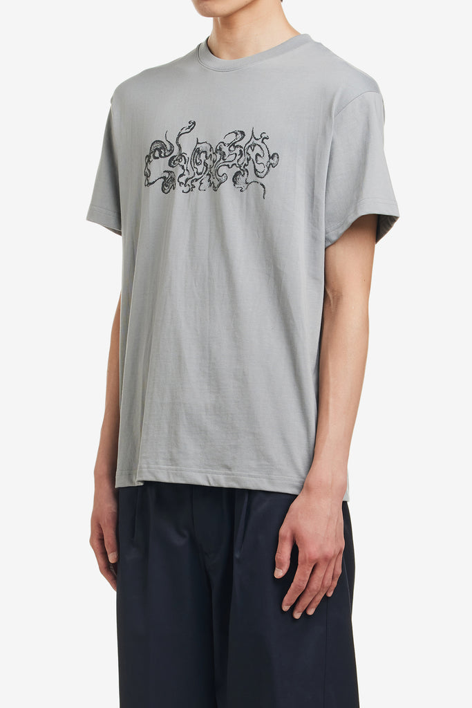 "CLOSE" TEE - WORKSOUT WORLDWIDE