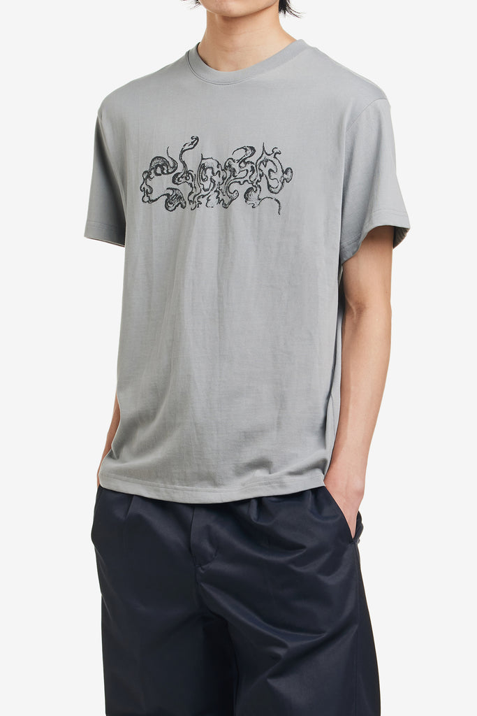 "CLOSE" TEE - WORKSOUT WORLDWIDE