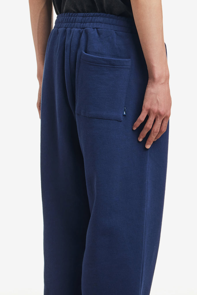 CLASSIC SMALL LOGO SWEATPANTS - WORKSOUT WORLDWIDE