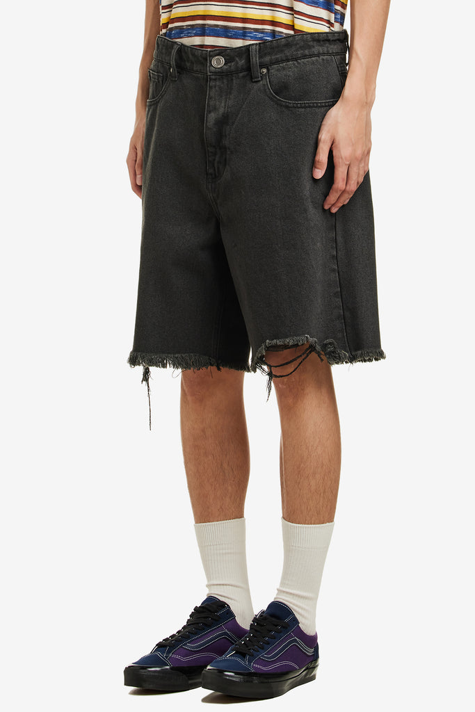 DAMAGE DENIM SHORTS - WORKSOUT WORLDWIDE