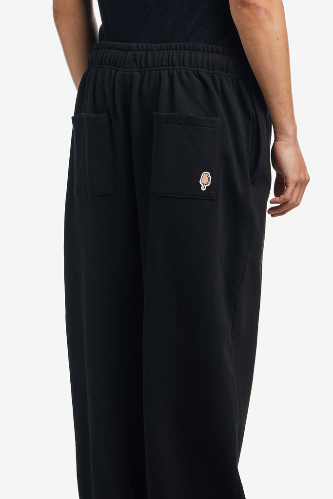 CHECKER RUNNING DOG SWEATPANTS - WORKSOUT WORLDWIDE