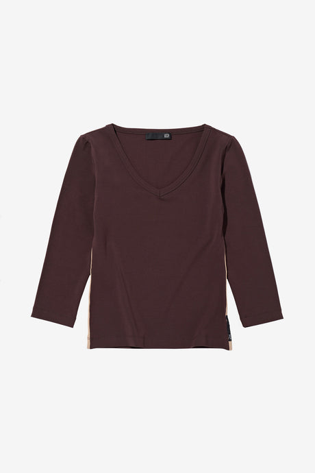 ESSENTIAL V-NECK 3-QUARTER TOP