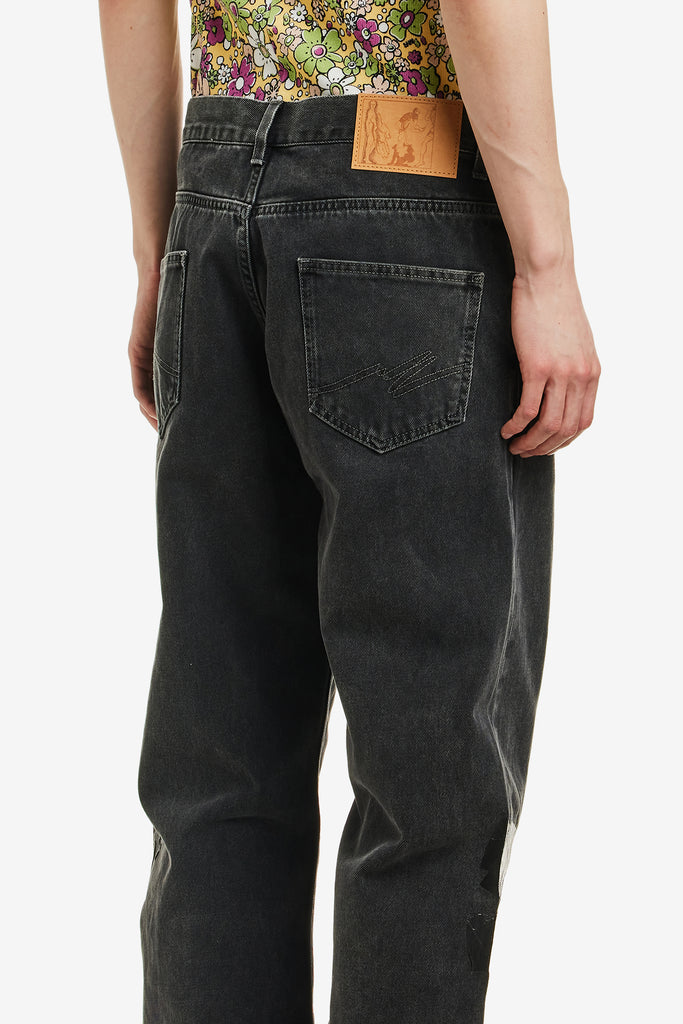 RELAXED FIT JEAN - WORKSOUT WORLDWIDE