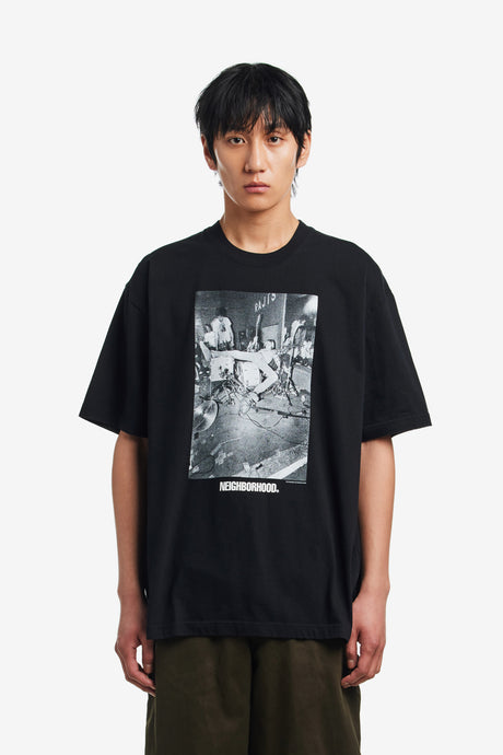 × CHARLES PETERSON . TEE SS-3