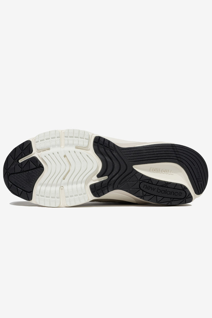 U990WO6 - WORKSOUT WORLDWIDE