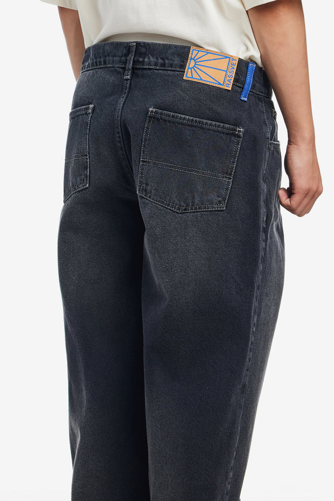 SPOT WASH BAGGY DENIM PANTS - WORKSOUT WORLDWIDE