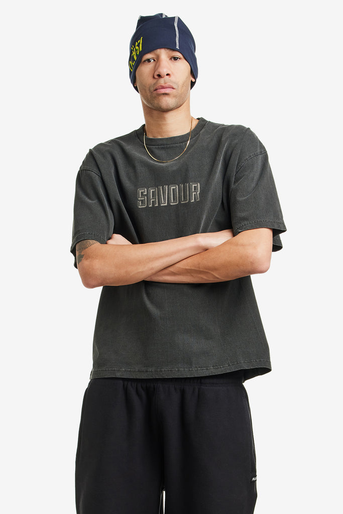 SAVOUR OVER DYED CURB LOGO SHIRT - WORKSOUT WORLDWIDE