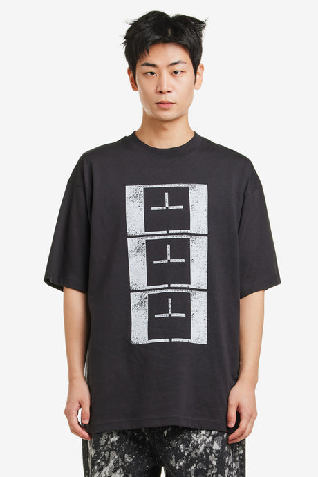 UPSIDE DOWN STAMP T-SHIRT