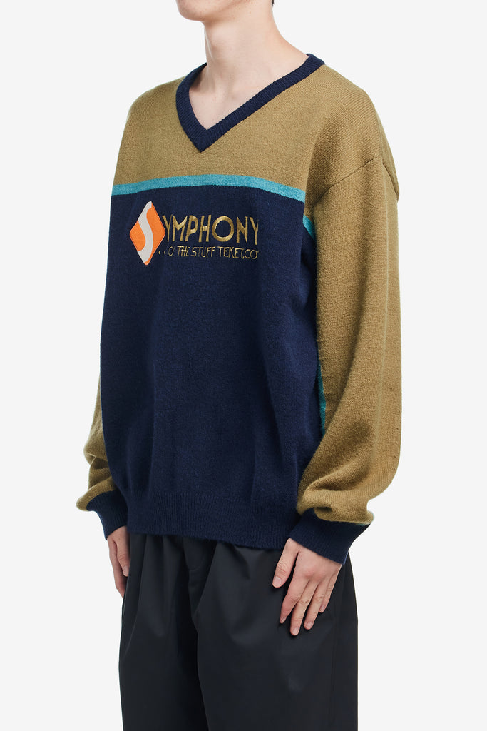 SYMPHONY V-NECK KNIT SWEATER - WORKSOUT WORLDWIDE