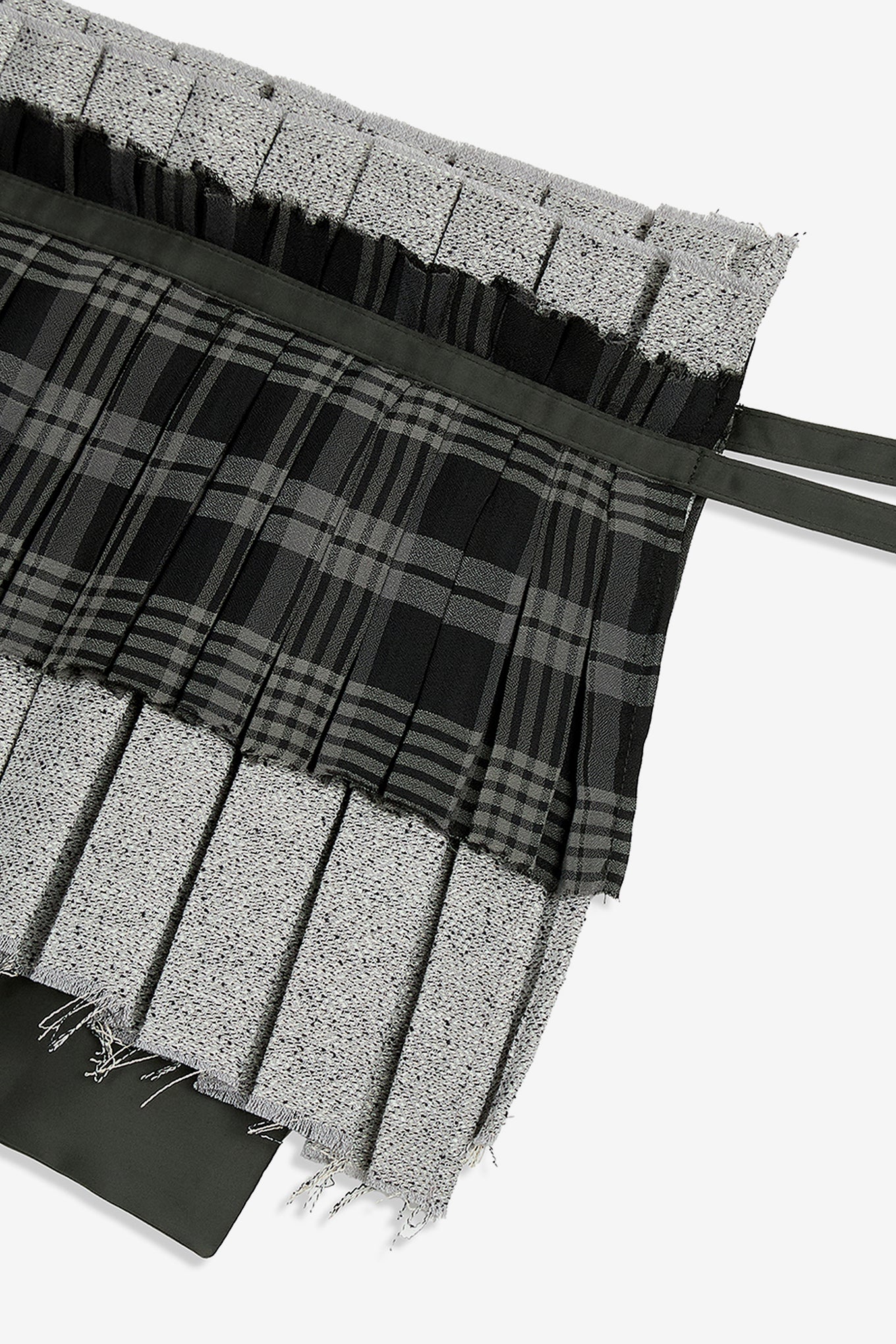 PLEATS LAYERED POCKET BELT | WORKSOUT WORLDWIDE