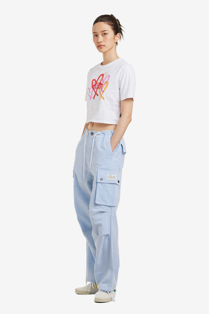 X THE MUSEUM VISITOR BIG HEARTS CROPPED TEE - WORKSOUT WORLDWIDE