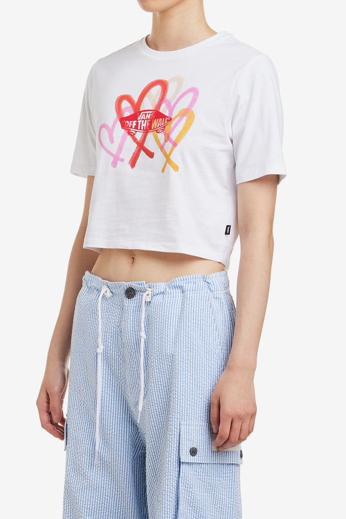 X THE MUSEUM VISITOR BIG HEARTS CROPPED TEE - WORKSOUT WORLDWIDE