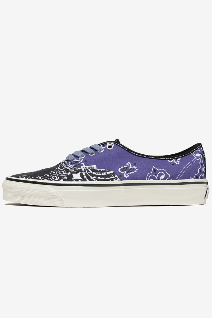 VANS– WORKSOUT WORLDWIDE