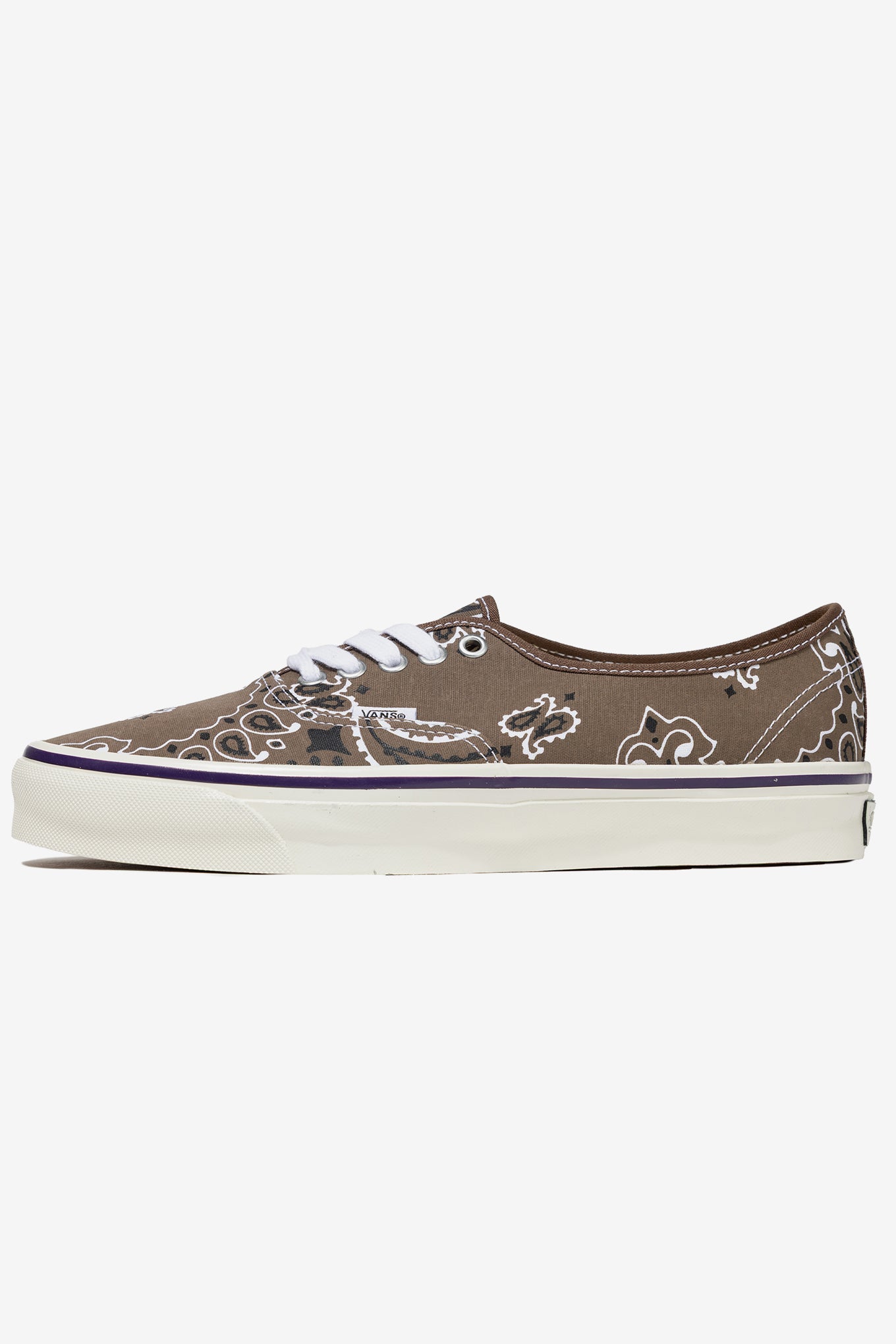 VANS– WORKSOUT WORLDWIDE