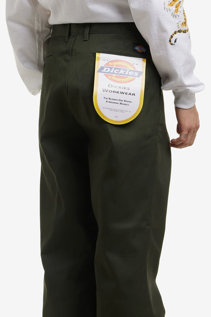 DICKIES/PLEATED TROUSERS - WORKSOUT WORLDWIDE