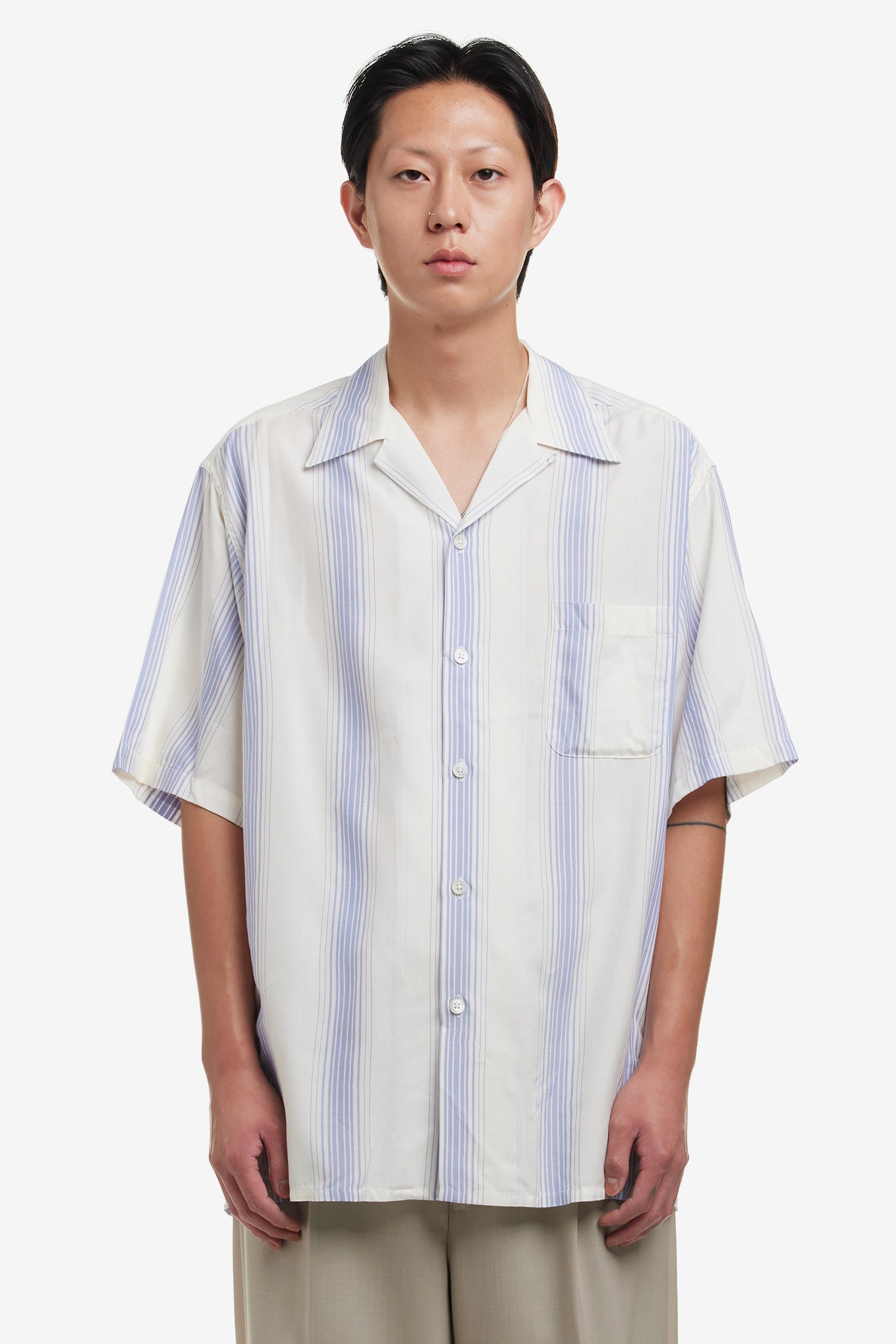 STRIPED OPEN COLLAR SHIRT S/S | WORKSOUT WORLDWIDE