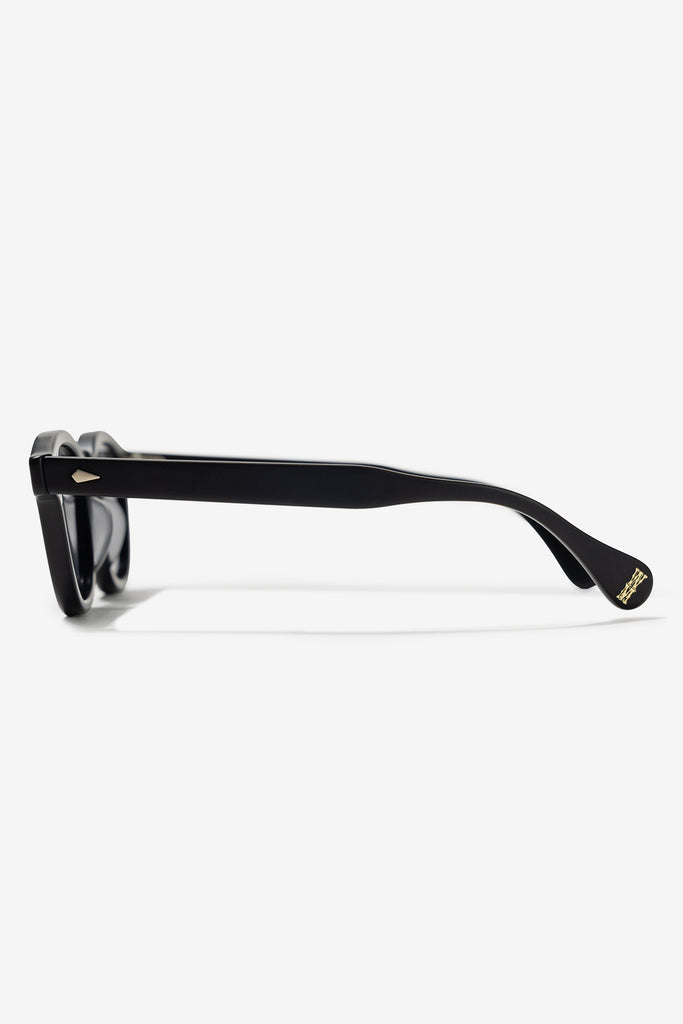 JULIUS TART OPTICAL / GLASSES - WORKSOUT WORLDWIDE