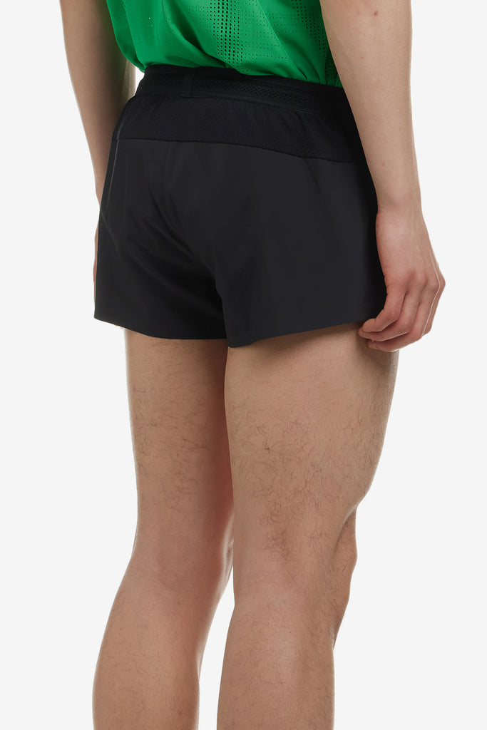 ACTIBREEZE LIGHT WOVEN SHORT - WORKSOUT WORLDWIDE