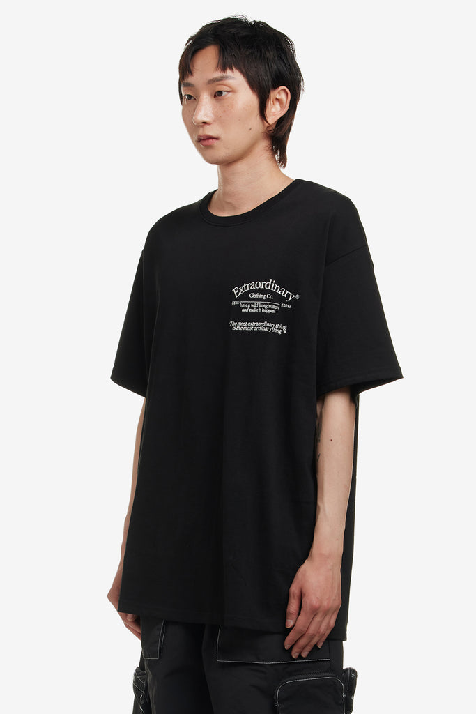 SERIF LOGO EMBROIDER TEE - WORKSOUT WORLDWIDE