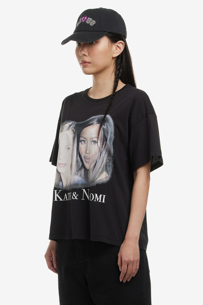 KATE AND NAOMI TEE - WORKSOUT WORLDWIDE