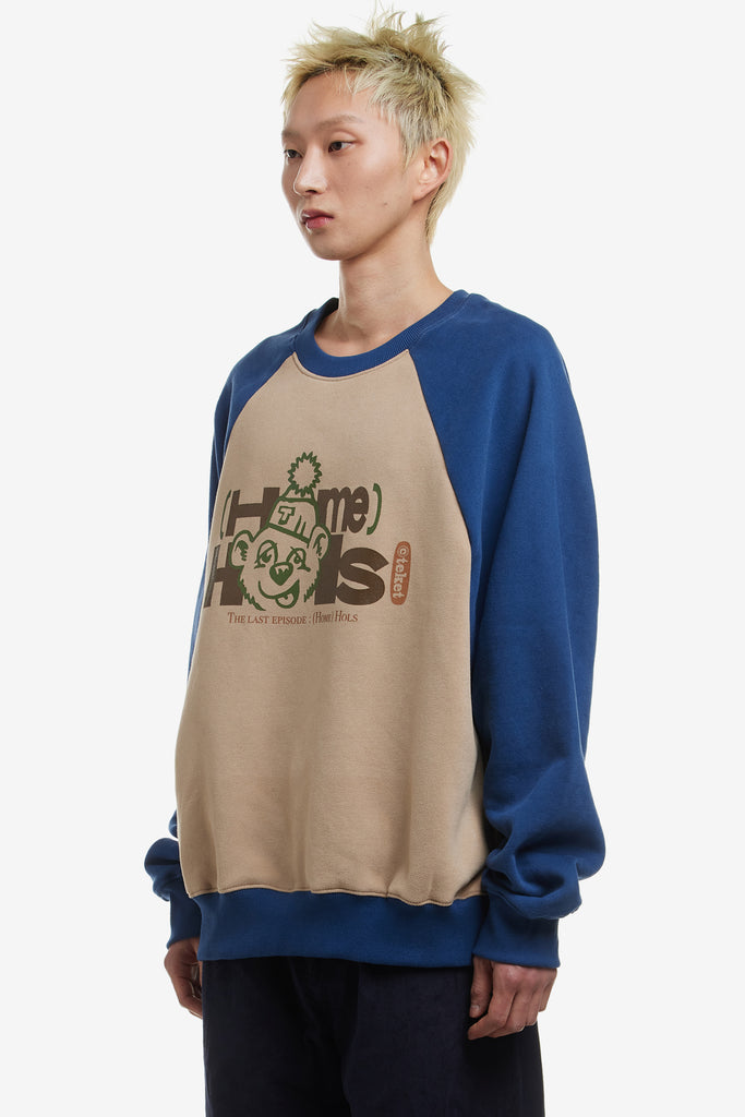 BEAR'S HUG RAGLAN SWEATSHIRT - WORKSOUT WORLDWIDE