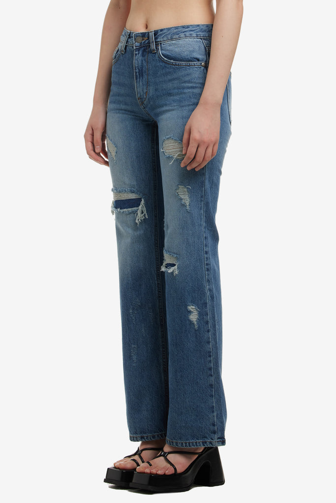 RIPPED BOOTS CUT JEANS - WORKSOUT Worldwide